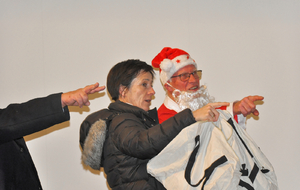 Ouiiiiiii,on l'a vu il est parti par là..... Le vrai père Noël !